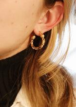 Afbeelding in Gallery-weergave laden, Oorbellen chunky hoops
