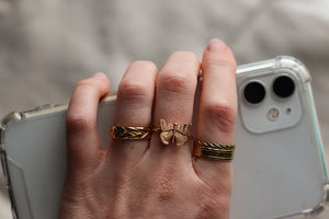 Butterfly ring